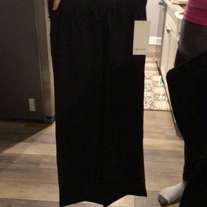 Lululemon on the fly wide leg woven